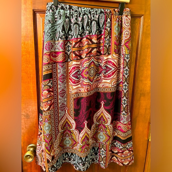 BEDFORD FAIR 90s Pretty Vintage knee length polyester skirt. Size M - Picture 1 of 6